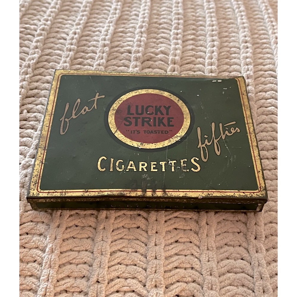 💚🌟♥️Authentic and Vintage “Lucky Strike” Cigarette Cigar Holder Tin Box💚🌟♥️ - Picture 3 of 10
